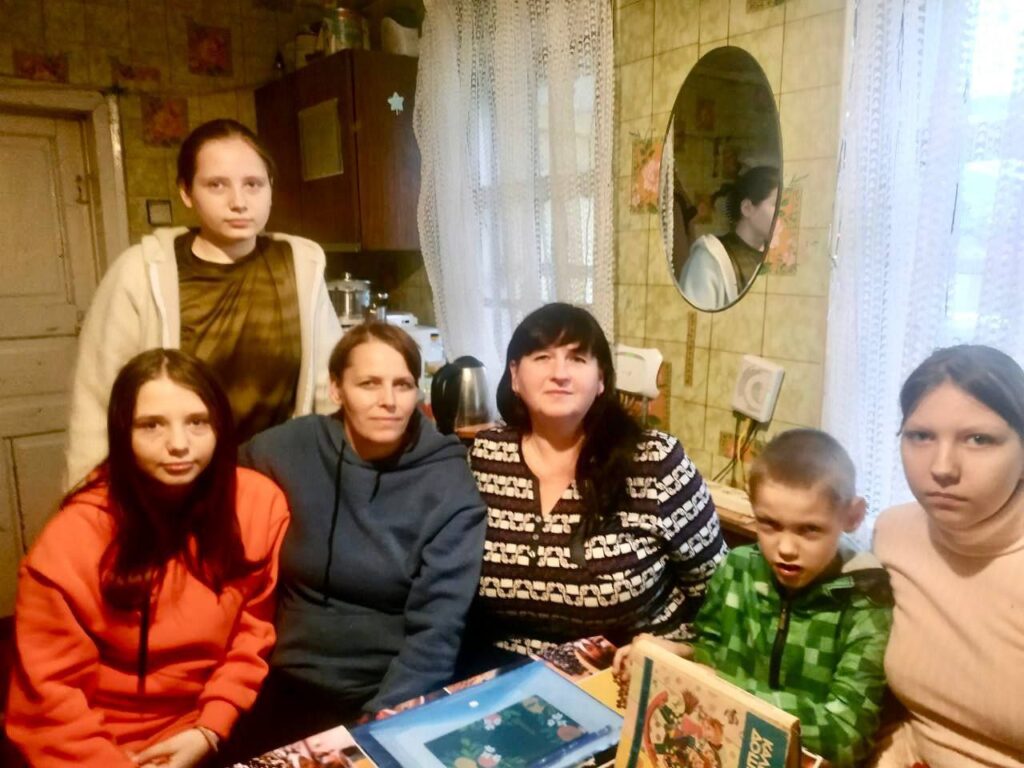 40-річна Ніна з Близнюківської громади – мати шістьох дітей, двоє з яких перебувають під її опікою.