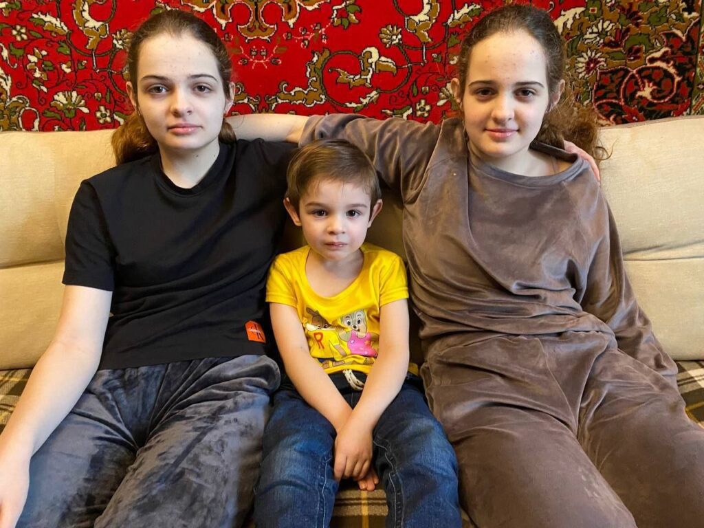 Тетяна Юріївна з Лозівської громади знає, що таке безумовна любов. Вона – бабуся, яка стала опікункою для власних онуків.