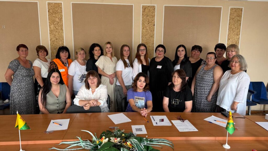 Тренінг «Трансформація соціальних послуг у громаді: як перейти від “гасіння пожеж” до превенції та підтримки сімей у складних життєвих обставинах», який відбувся 8 липня у Златопільській міській раді. 
